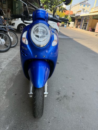 ថ្មីមិនដែលជួប