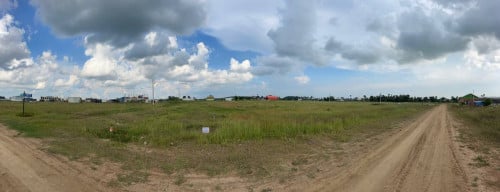 ដីលក់បន្ទាន់ (10x20ម) (តំបន់អាជីវកម្ម ៥១)