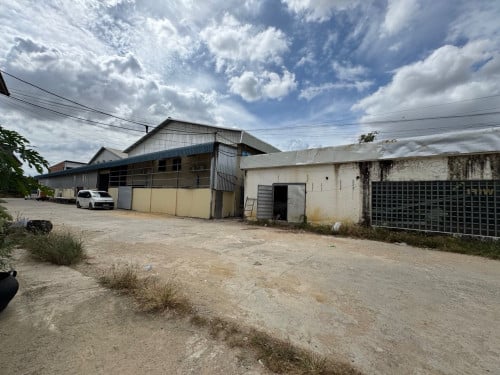 工厂出售/Factory for Sale Located in Sangkat Beoung Tom Khan Kamil