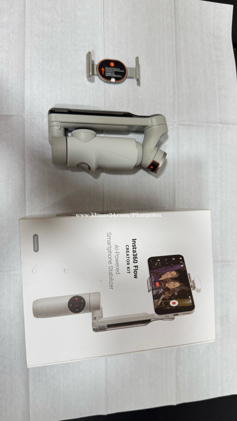 Insta360 Flow Creator Kit Gimbal Smartphone - Stabilizzatore AI Piegevole Con Display