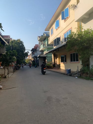 ផ្ទះកែងសម្រាប់ជួលអាចរកស៊ីបាន ក្បែរផ្សារឈូកមាស