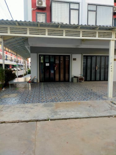 ផ្ទះកែងជួលរកស៊ី