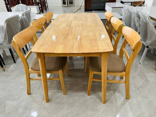 Beautiful Dining Set with 6 seats
