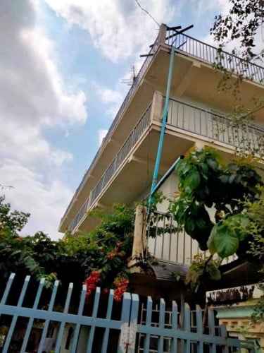 ផ្ទះមានត្រចៀកកាំនិងអាចជួល១២បន្ទុប់ដេក១២បន្ទប់ទឹក(លក់ក្រោមទីផ្សារ 65,000ដុល្លារអាចចរចាបានទៀត