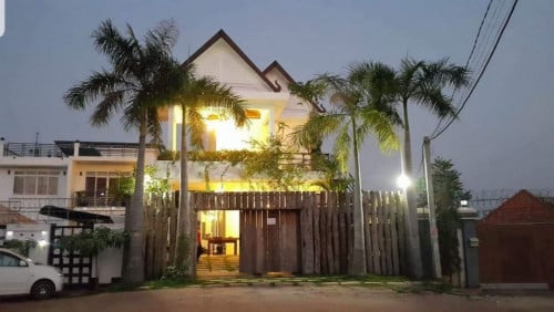 Condo លក់នៅលេីផ្លូវបេតុងតម្លៃ20មុឺនជាងមានចំណូលស្រាប់