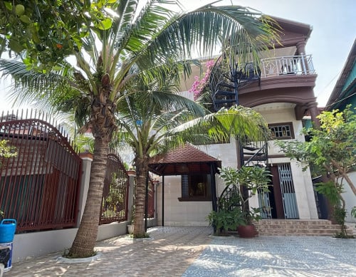 Cozy house near River side 15 min from Royal Palace,