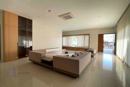 Huge Villa For Rent-5 Bedroom Villa For Rent in Borey Chankiri With Private Pool Is Available Now.