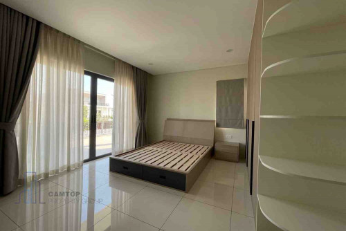 Huge Villa For Rent-5 Bedroom Villa For Rent in Borey Chankiri With Private Pool Is Available Now.