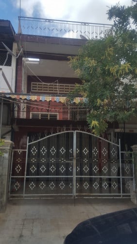 ផ្ទះលក់ 4ម×30ម ចំងាយ200ម ពីផ្សារអ្នកលឿង តម្លៃទាបជាងទីផ្សារ