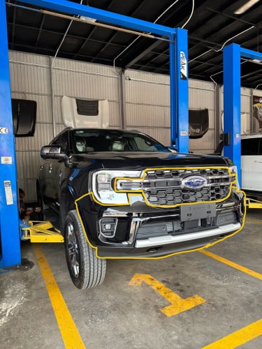 ប៉ាណា កាងមុខ ហ្ស៊ីន Ford Everest Titanium 2023 ខ្មៅ