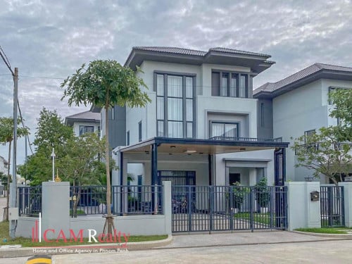 Queen Villa For Sale - ផ្ទះវីឡាឃ្វីនសម្រាប់ជួល - ក្នុងបុរីជីបម៉ុងលែន​ លែនម៉ាក៦០ម៉ែត្រ