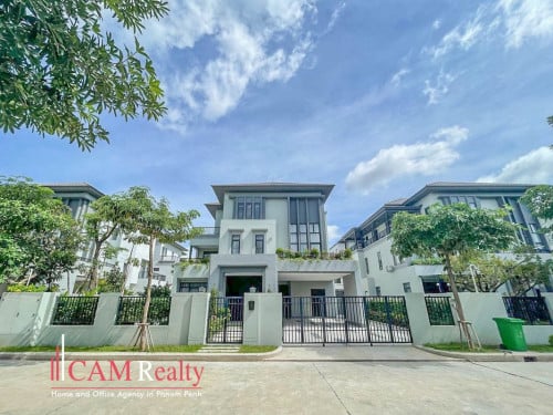 Queen Villa For Sale - ផ្ទះវីឡាឃ្វីនសម្រាប់លក់- ក្នុងបុរីជីបម៉ុងលែន​ លែនម៉ាក៦០ម៉ែត្រ