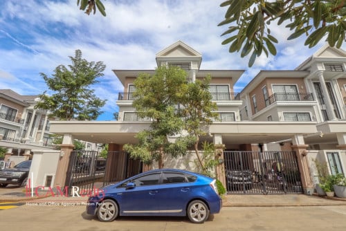 Twin Villa For Rent - ផ្ទះវីឡាភ្លោះសម្រាប់ជួល គម្រោង រ៉ូសវីល (Roseville)