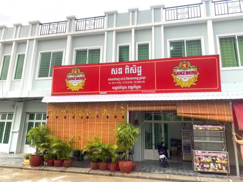 ផ្ទះ​ពីរ​ល្វែង​ សម្រាប់​ជួល​