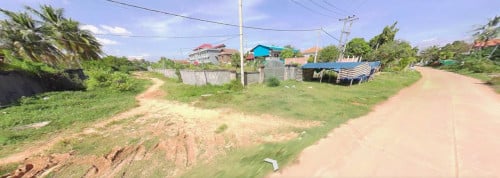 ដីកែងសម្រាប់លក់នៅក្រុងសៀមរាប ជិតភោជនីដ្ឋានអាម៉ាហ្សូនអង្គរ