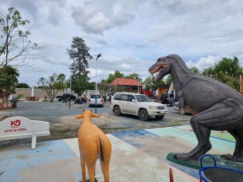 ផ្ទះលំហែរសំរាប់ជួល ខែ ឆ្នាំ