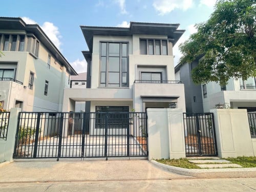 វីឡាឃ្វីនAសម្រាប់លក់ នៅក្នុងបុរីជីបម៉ុងលែនម៉ាក ៦០ម៉ែត្រ