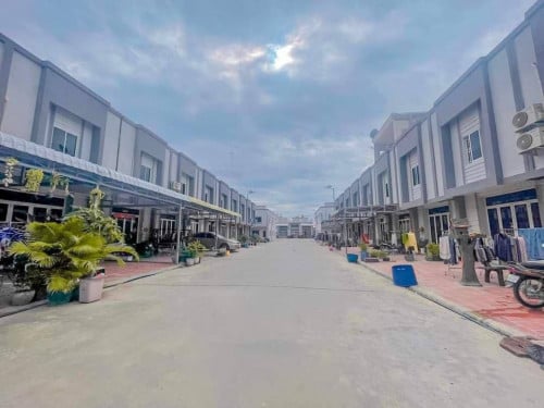 ផ្ទះល្វែងកូនកាត់លក់42000$