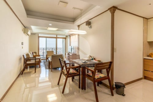 High-end 1-Bedroom Condo For Sale – at 𝐃𝐞 𝐂𝐚𝐬𝐭𝐥𝐞 𝐑𝐨𝐲𝐚𝐥, BKK1, Phnom Penh