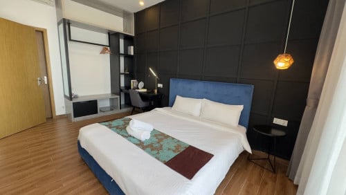 One Bed For Rent at Royal Skyline