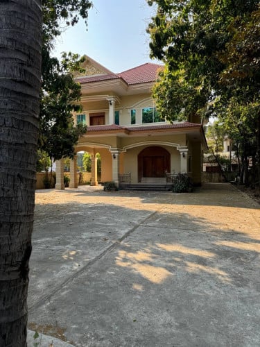 ផ្ទះ និងដីលក់បន្ទាន់