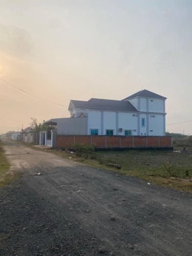 ទំហំដី 10m x 23m