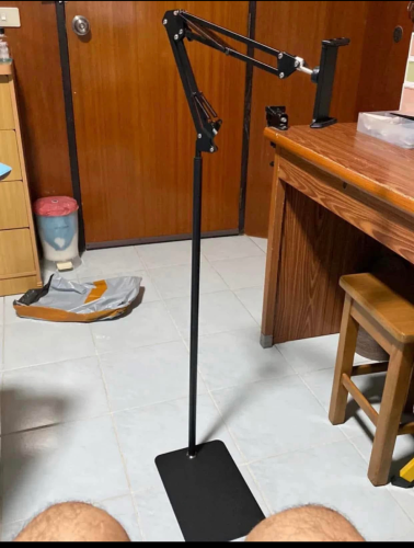 ជើងទ្រទូរស័ព្ទ បត់បាន 360 ដឺក្រេ . មើលរឿង លេងទូរស័ព្ទ មិនចុកដៃ បងៗចង់ឈរទ្បាយ ឬអង្គុយទ្បាយ