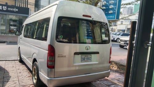Hiace019