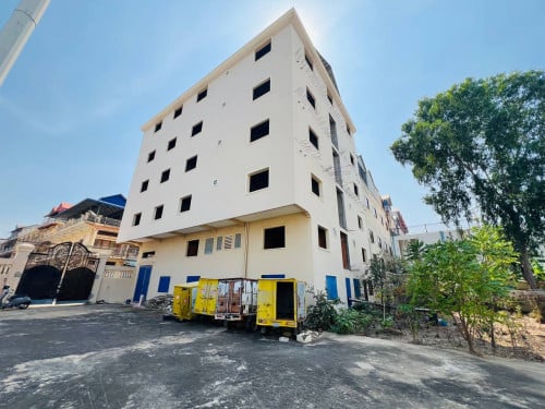 អគារ+ដីសម្រាប់ជួល នៅក្រុងតាខ្មៅ