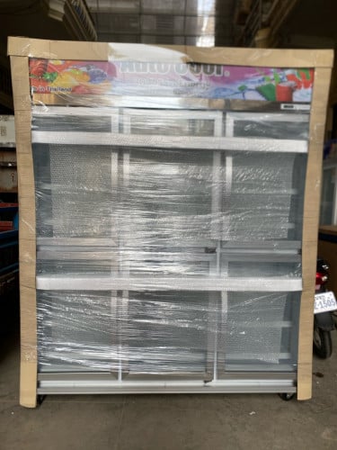 ទូរក្លាស្សេកញ្ចក់ទ្វារបី