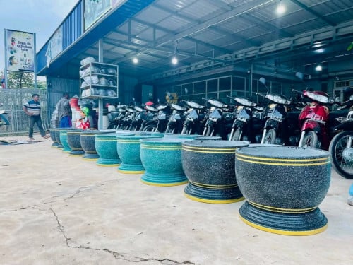 ឈុតដាំផ្កាក៏បាន ដាំឈូកក៏បាន