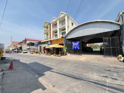 ដីលក់ទីតាំងល្អ