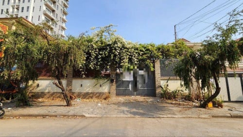 ផ្ទះលក់នៅផ្សាដើមថ្កូវ