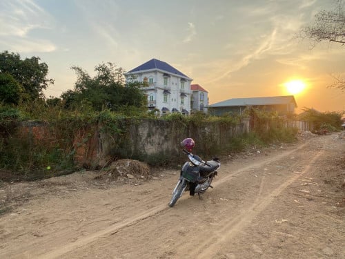 ដីលក់បន្ទាន់