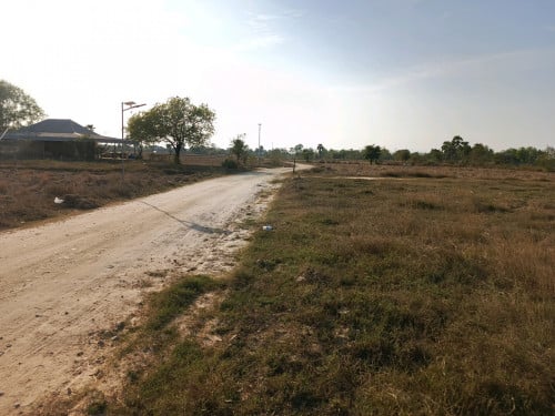 ដីលក់បន្ទាន់70*40 ថែមម៉ូតូ