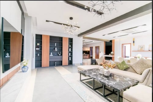 LUXURIOUS THREE BEDROOM FOR RENT ☘️