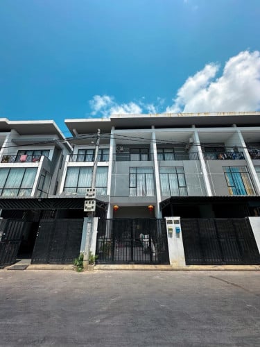 ផ្ទះលក់ប្រញ៉ាប់ តម្លៃក្រោមទីផ្សារ