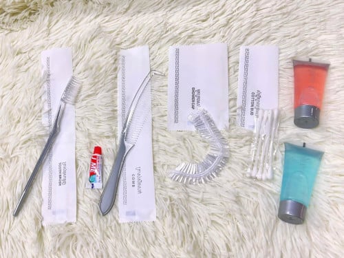 ផ្គត់ផ្គង់​សម្ភារៈ​សម្រាប់​សណ្ឋាគារ​ ផ្ទះសំណាក់​ និងសាប៊ូទឹកគ្រប់ប្រភេទតាមតម្រូវការ