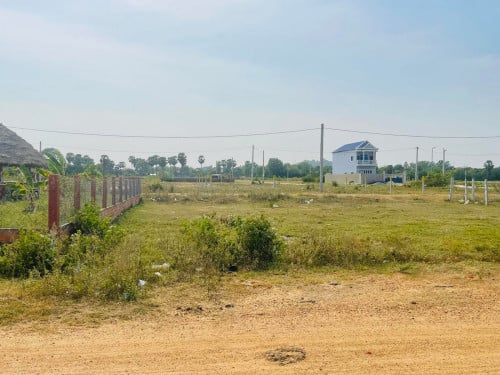 លក់ដីជាប់ផ្លូវ១២ម