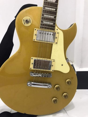 A boy guitar electric