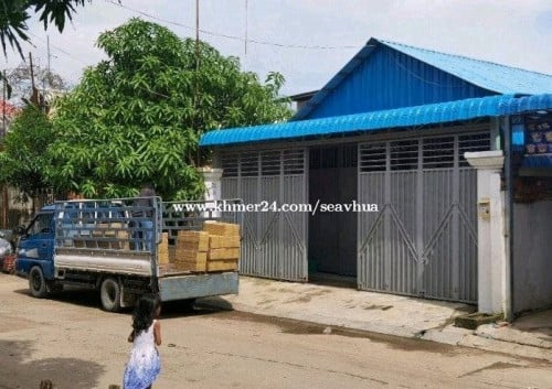 ឃ្លាំងលក់​