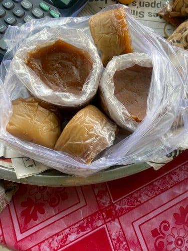 មានទទួលកម្មងើនិងលក់នំជៀលស្នាដៃកូនខ្មែរពីដូនតាយើង