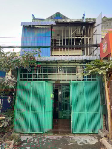 ផ្ទះមានបន្ទប់ជួល6បន្ទប់​ លក់បន្ទាន់​