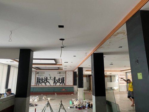 ផ្ទះអាជីវកម្មសំរាប់ជួល ទីតាំងទួលគោក / Business House for rent Toul Kork