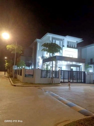 វីឡាខ្វីនសម្រាប់ជួល នៅបុរី Chipmong 60m