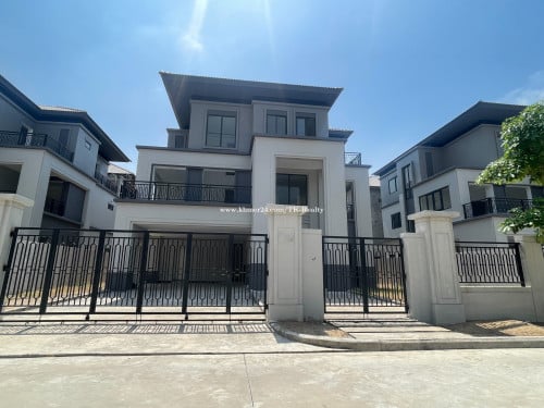 ⚡️វីឡាឃ្វីនIIសម្រាប់លក់ នៅក្នុងបុរីជីបម៉ុង ហ្គ្រេនភ្នំពេញសុីធី