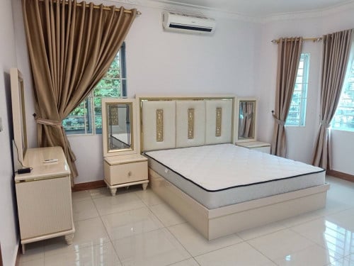 វីឡាសំរាប់ជួលនៅទន្លេបាសាក់/ Villa for rent in Tonle Basac