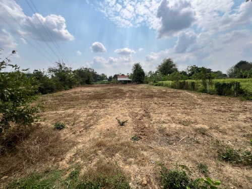 ដីលំនៅឋានលក់