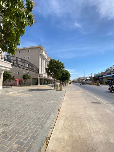 ផ្ទះអាជីវកម្ម សំរាប់ជួល ShopHouse ផ្លូវជាតិលេខ5