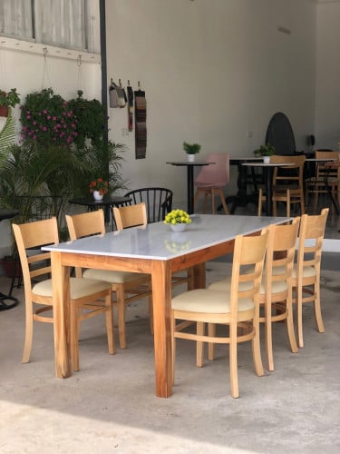 តុបាយខ្នាតធំ